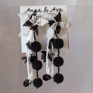Anna & Ava Vtg Black And White Earrings